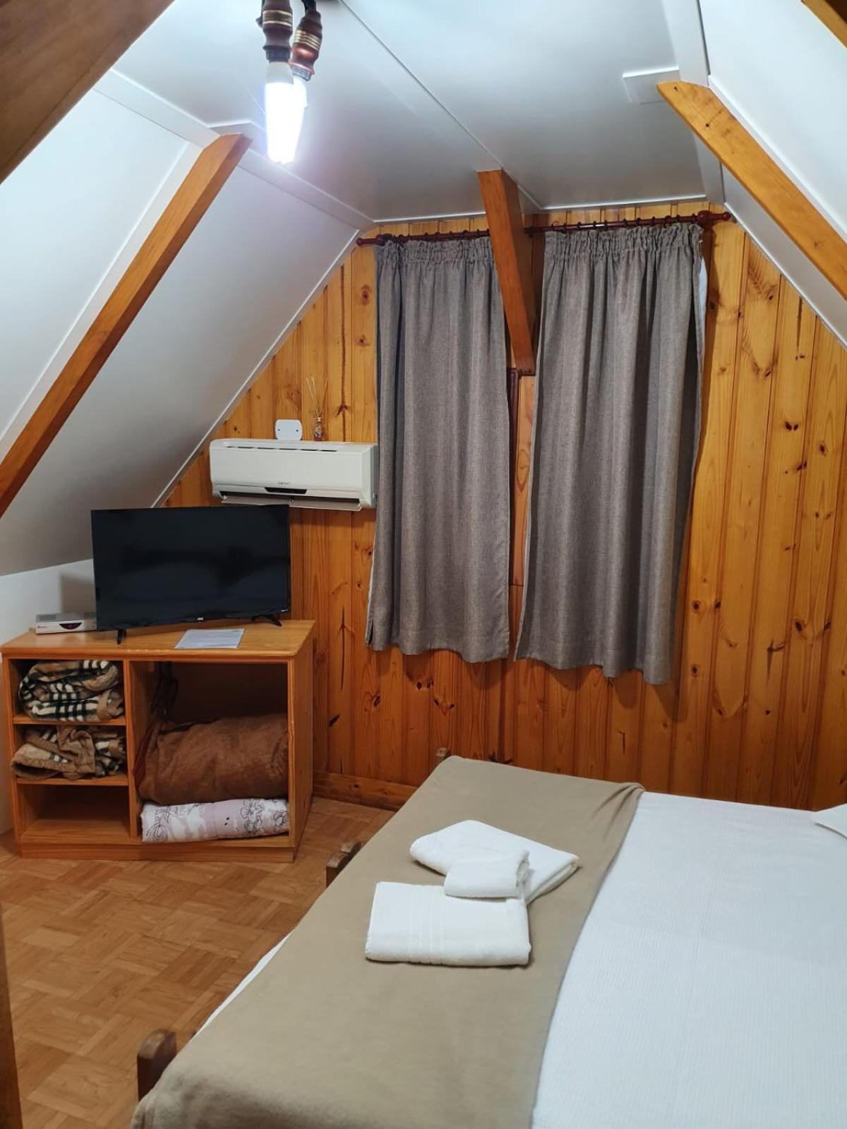 Hotel Vila Dos Alpes Treze Tilias Bagian luar foto